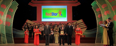 Sao đỏ nhận giải thưởng hàng Việt Nam chất lượng cao phù hợp tiêu chuẩn
